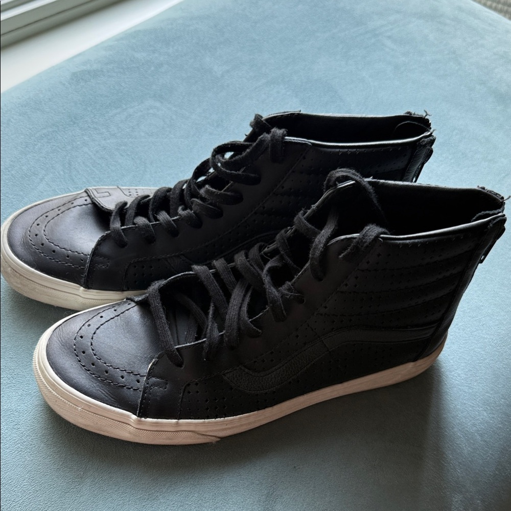Classic Vans® SK8-Hi™ shoes. Vans Black Leather High-Tops